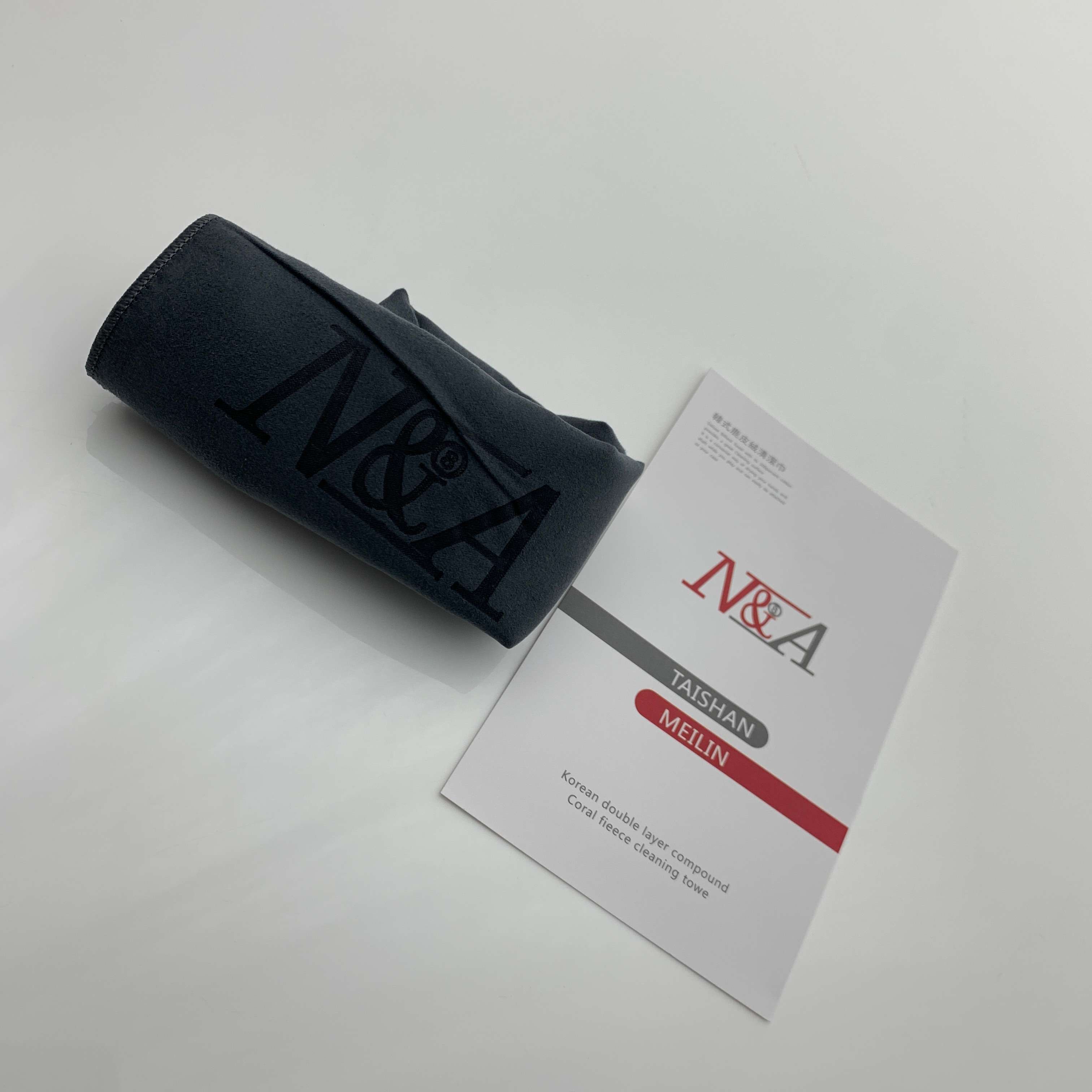 N & A | Professional Cue Cleaning Cloth | 2067