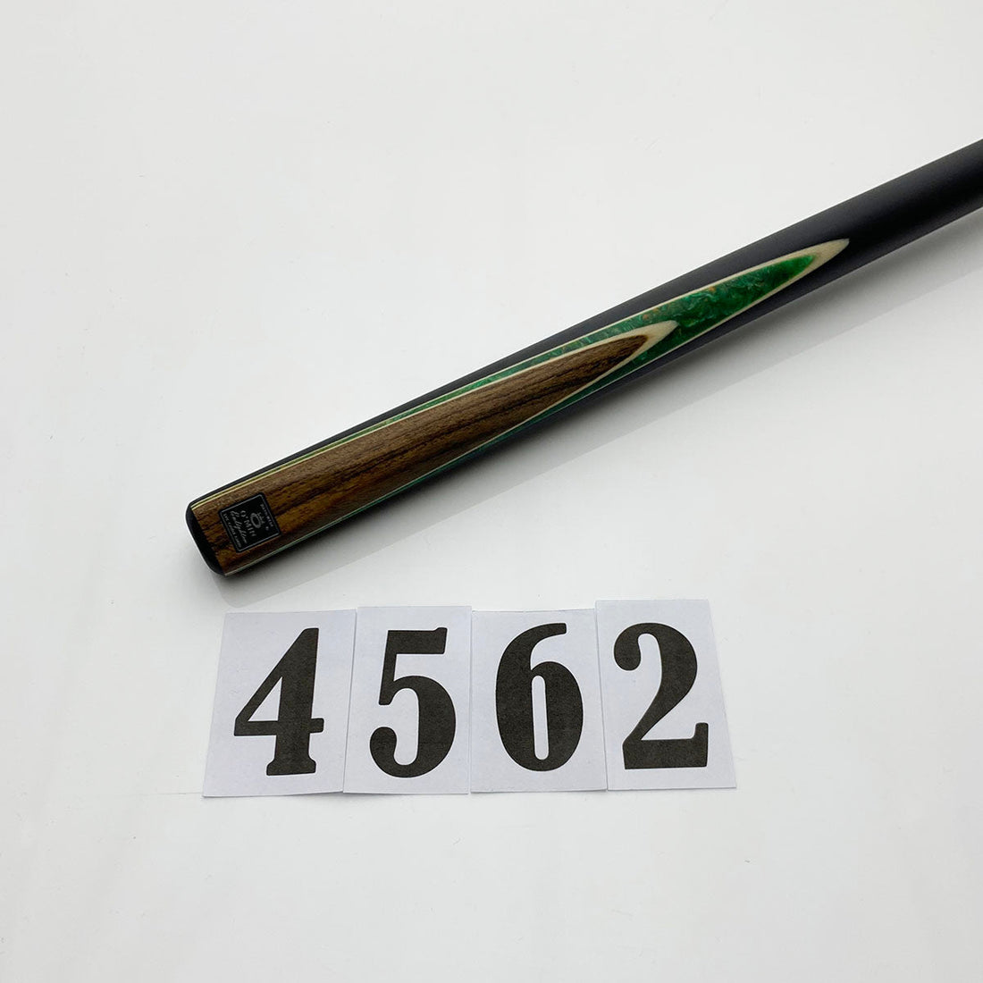 snooker cue