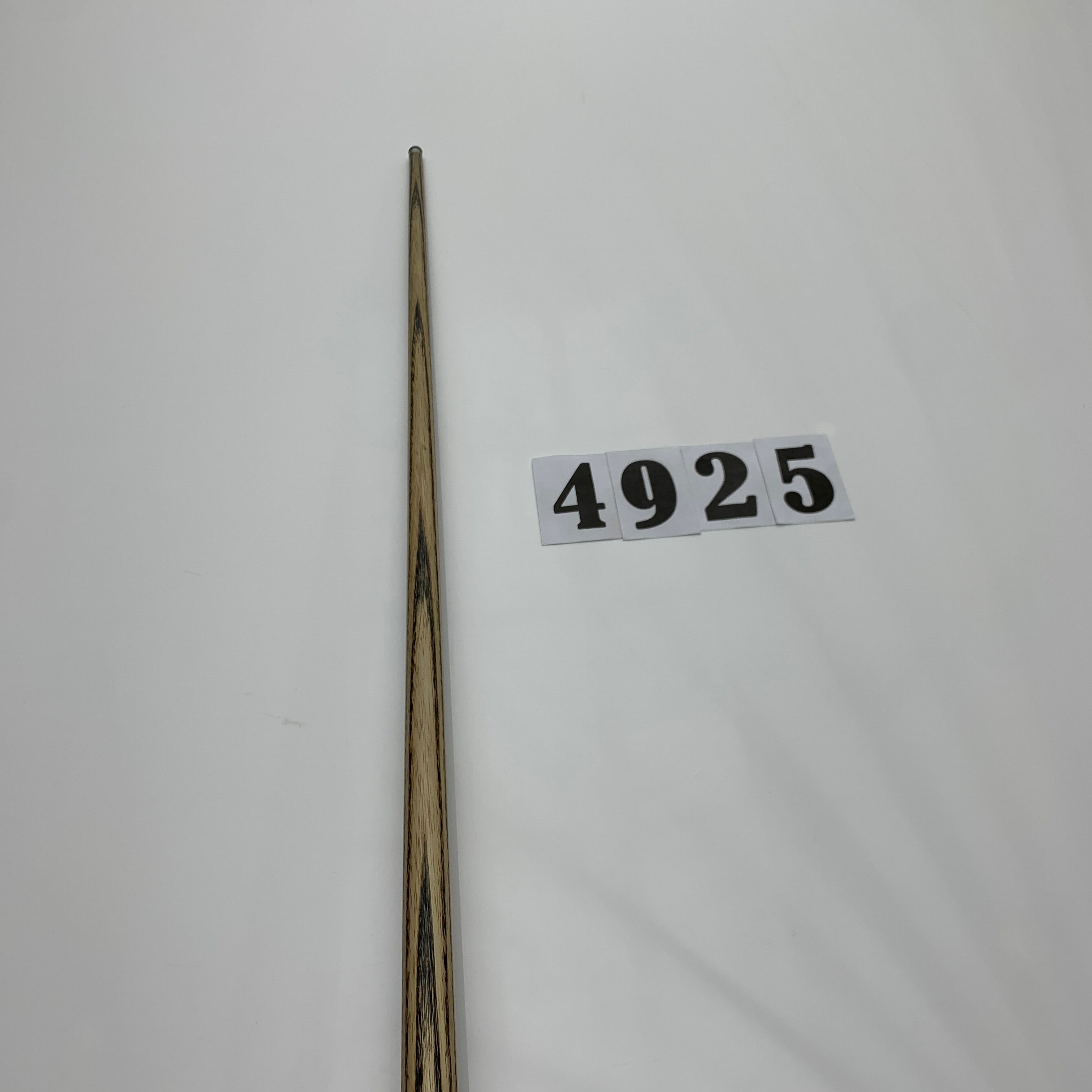 OMIN CUES | MAXIMUM 147 - WITH TITANTIUM FERRULE | 4925