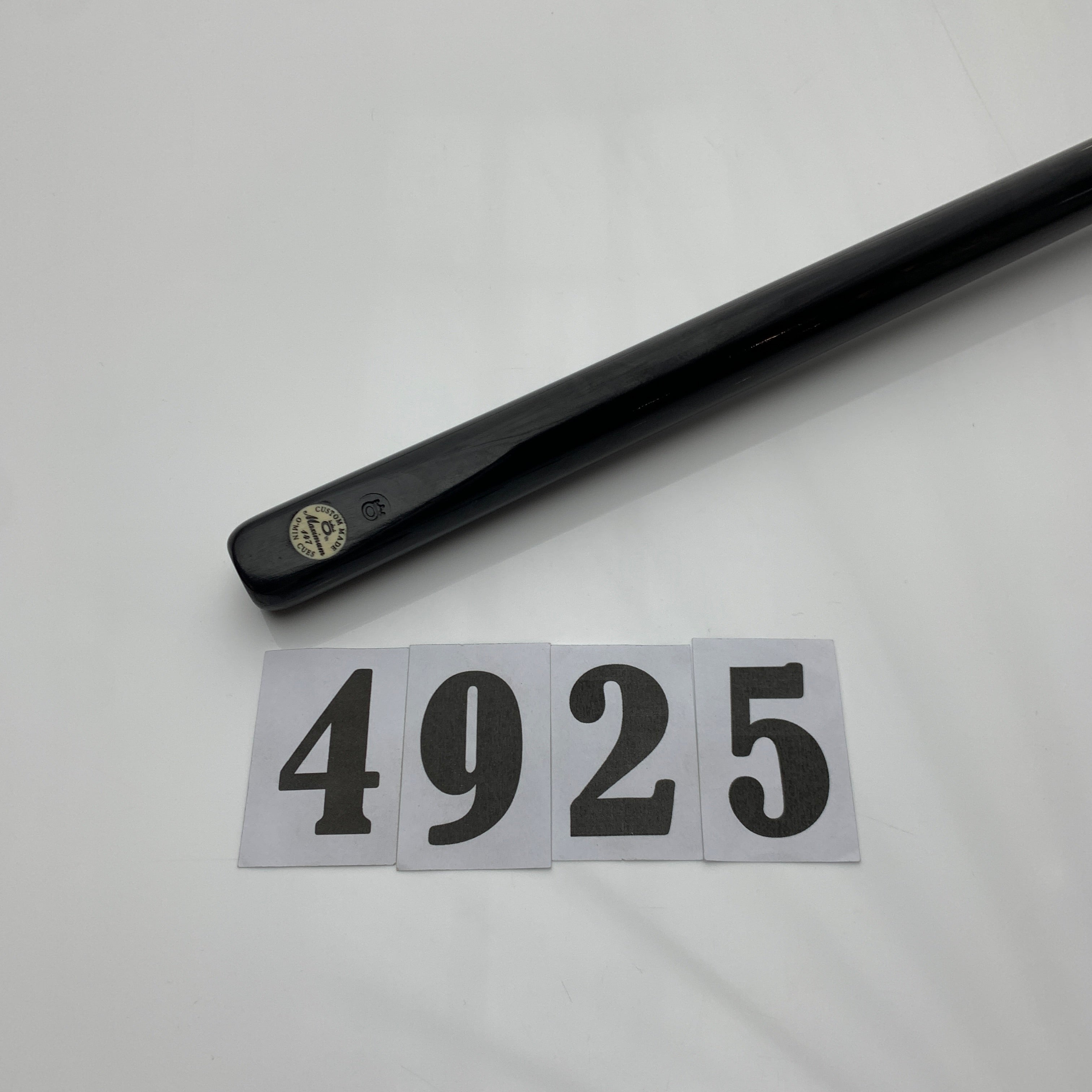 OMIN CUES | MAXIMUM 147 - WITH TITANTIUM FERRULE | 4925