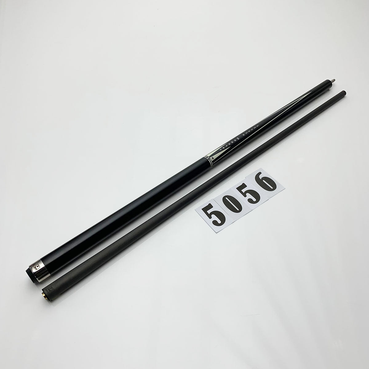 LITTLE MONSTER | PLAYING CUE - CARBON FIBER | 5056