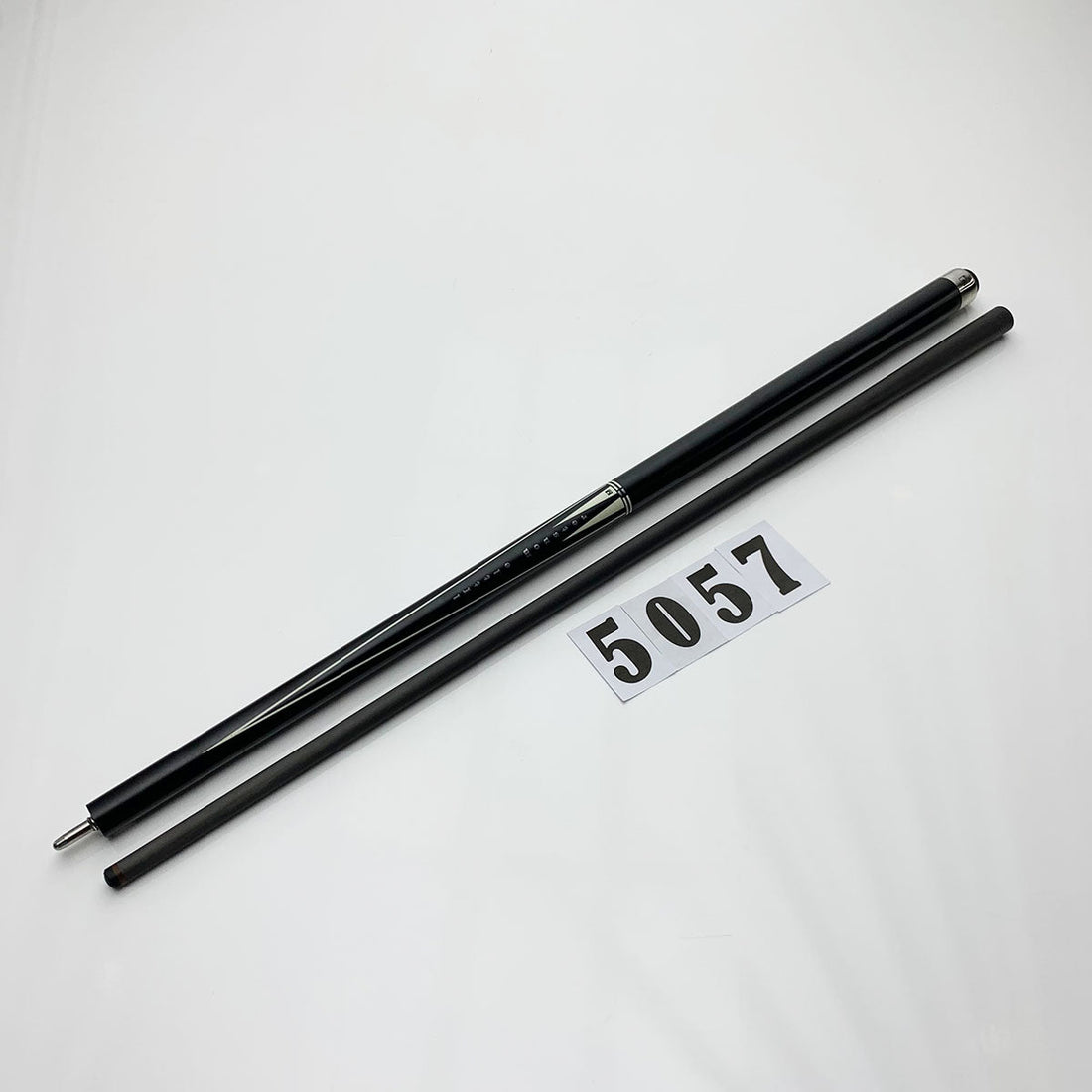 LITTLE MONSTER | PLAYING CUE - CARBON FIBER | 5057