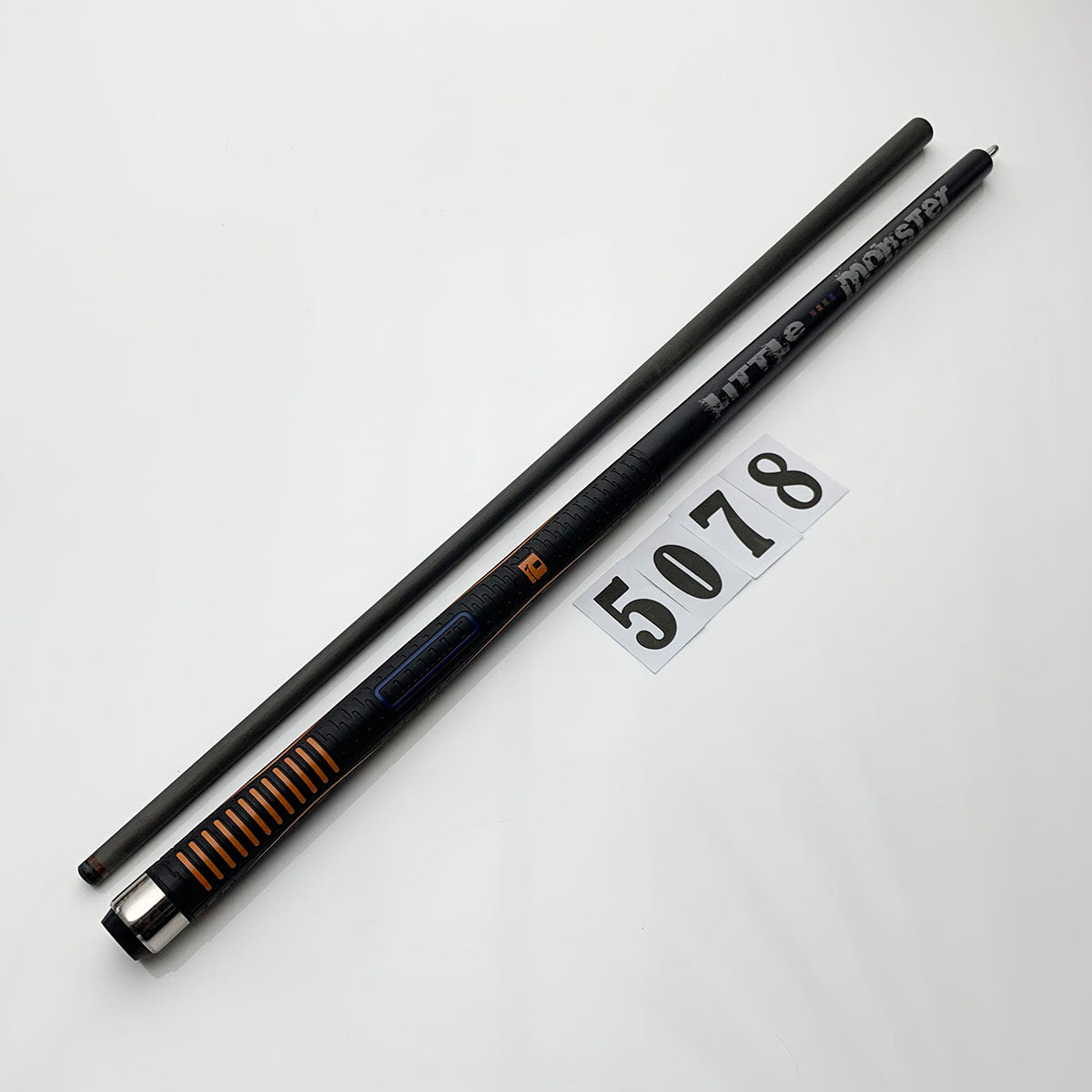 LITTLE MONSTER | PLAYING CUE - CARBON FIBER | 5078