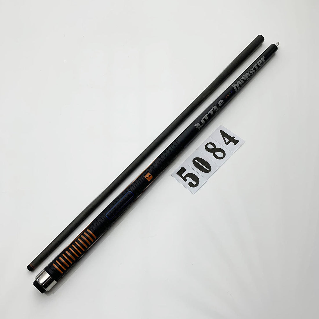 LITTLE MONSTER | PLAYING CUE - CARBON FIBER | 5084