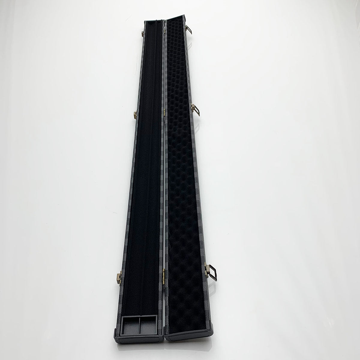 Snooker Alley | Grey & Black Checkered Wooden (3/4 Joint) Cue Case | 6134