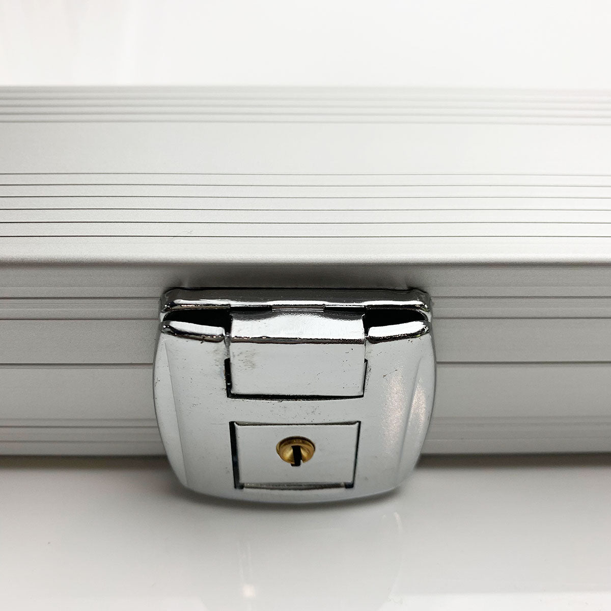 Snooker Alley | Silver Aluminium Cue Case with Lock (Single Cue) | 6144