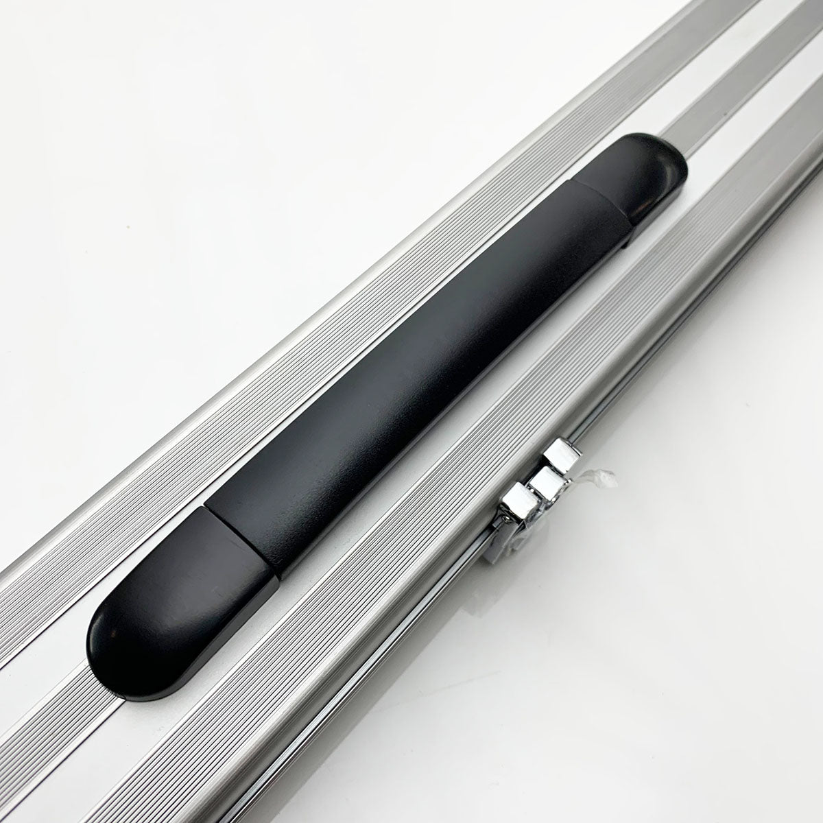 Snooker Alley | Silver Aluminium Striped Cue Case (3/4 Joint) | 6145
