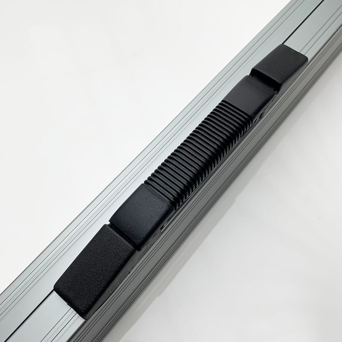 Snooker Alley | Grey Striped Aluminium Cue Case with Lock (3/4 Joint) | 6173